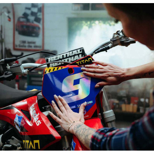 Vinilo plata holográfico especial para motos de cros